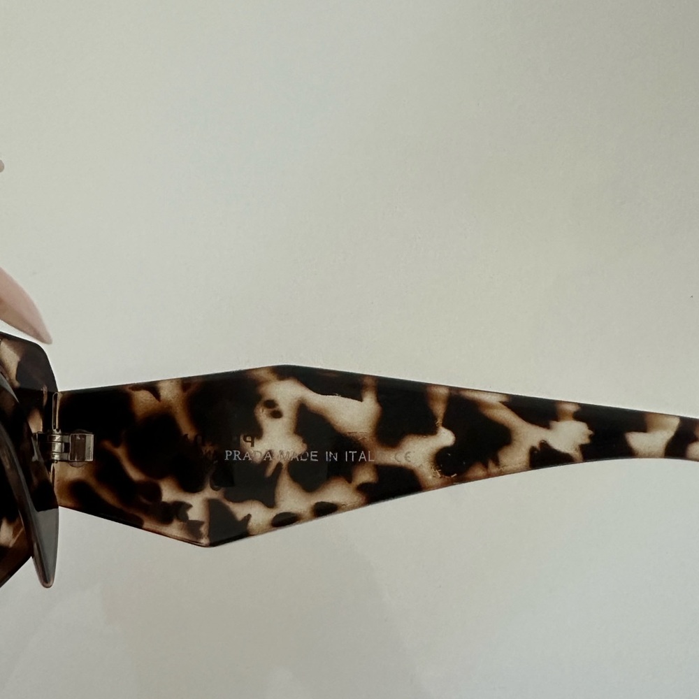 Prada Tortoise Shell Women's Sunglasses - Picture 5 of 5
